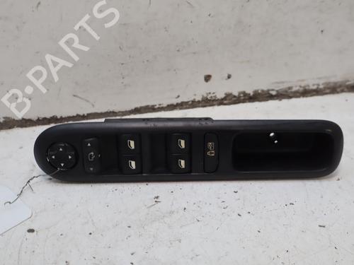 Used Left front window switch Left front window switch PEUGEOT 3008 I MPV (0U_) 1.6 HDi (112 hp) 33712323 33712323