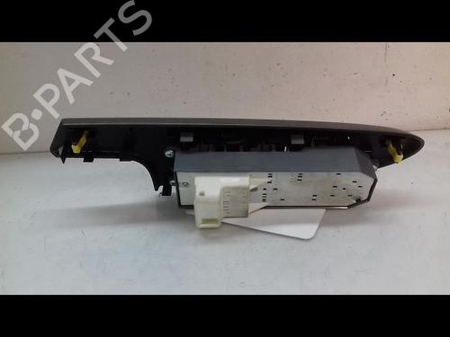 Used Left front window switch Left front window switch TOYOTA URBAN CRUISER (_P1_) 1.4 D-4D 4WD (NLP115_, NLP115R) (90 hp) 10691057 10691057