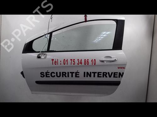 Used Left front door Left front door PEUGEOT 308 I (4A_, 4C_) 1.6 HDi (90 hp) 11833158 11833158