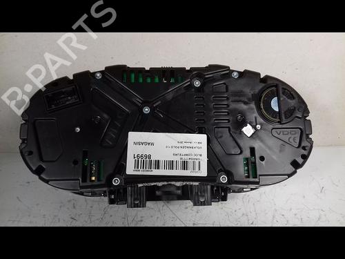Used Instrument cluster VW POLO V (6R1, 6C1) 1.0 (60 hp) 8990826
