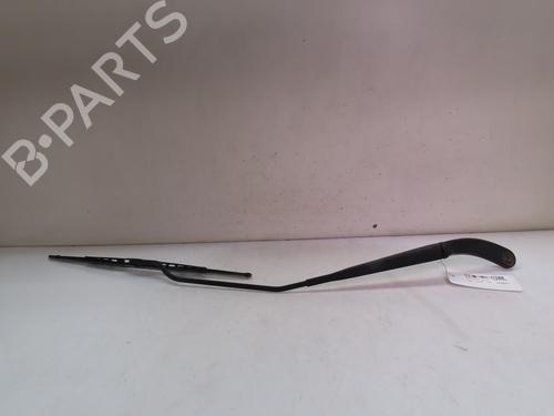 Used Front windshield wiper arm RENAULT MEGANE II Coupé-Cabriolet (EM0/1_) 1.9 dCi (120 hp) 15643889