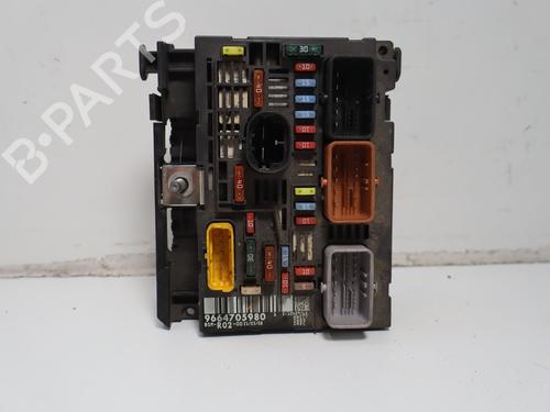 Fuse box CITROËN C5 III (RD_) 1.6 HDi 110 (RD9HZC) | BP36681322E1 - Image 2