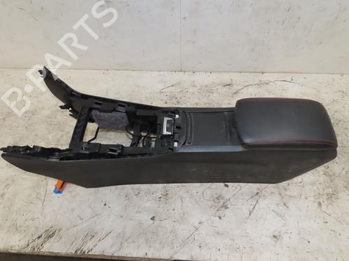 Mittelkonsole PEUGEOT 308 II (LB_, LP_, LW_, LH_, L3_) 1.6 THP 125 (125 hp) 32223782