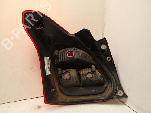 Used Right taillight Right taillight SUZUKI SWIFT V (AZ) 1.2 (A2L412, ZC83S) (90 hp) 40484349 40484349