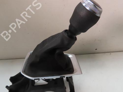 Used Gear lever Gear lever RENAULT CLIO V (B7_) 1.0 SCe 75 (B7M5) (72 hp) 20494241 20494241