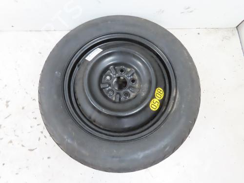 Used Jack Kit TOYOTA RAV 4 IV (_A4_) 2.5 Hybrid (AVA42_) (197 hp) 30952045