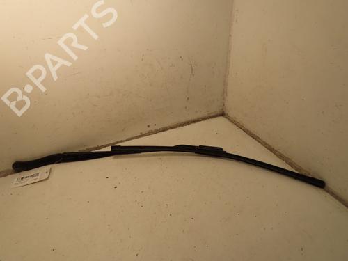 Used Front windshield wiper arm RENAULT CLIO III (BR0/1, CR0/1) 1.2 16V (BR0P, CR0P) (101 hp) 31325331