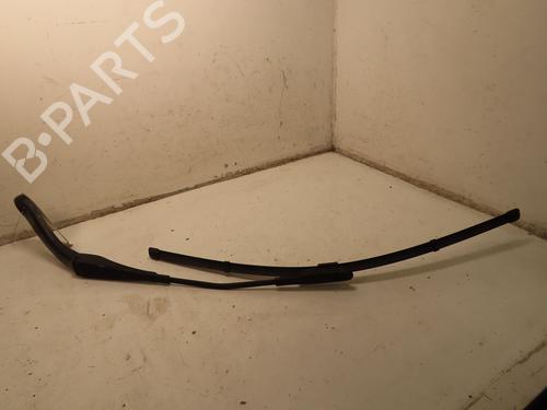 Used Front windshield wiper arm BMW 3 Touring (F31) 318 d (143 hp) 31151878