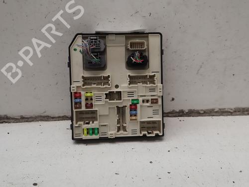 Used Fuse box Fuse box 39218142 39218142