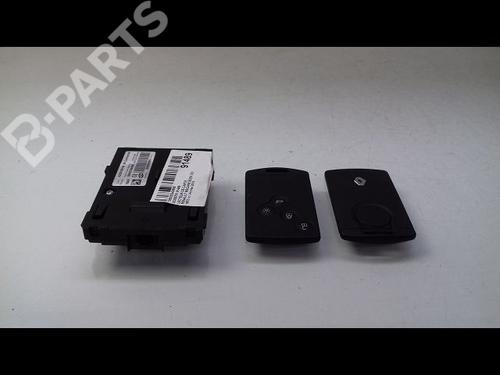 Card reader RENAULT SCÉNIC III (JZ0/1_) 1.9 dCi (JZ0J, JZ1J, JZ1K, JZ1S) (131 hp) 285909828R