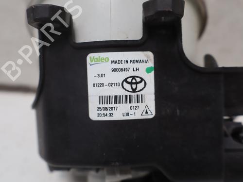 Used Left front fog light Left front fog light TOYOTA YARIS (_P13_) 1.5 Hybrid (NHP130_) (101 hp) 33727476 33727476