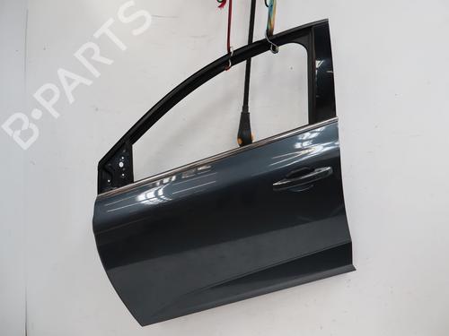 left-front-door-renault-megane-iv-hatchback-b9amn_-2015-39219779 main image