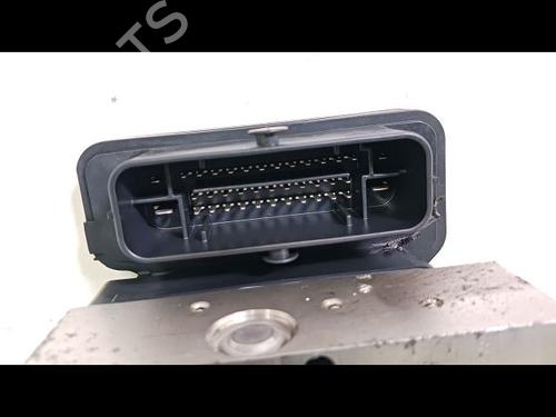 Used ABS pump VW POLO V (6R1, 6C1) 1.6 TDI (90 hp) 15138508