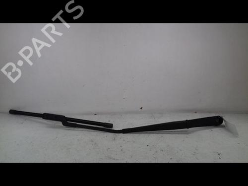 Used Front windshield wiper arm HYUNDAI i30 (FD) 1.6 CRDi (116 hp) 14894227