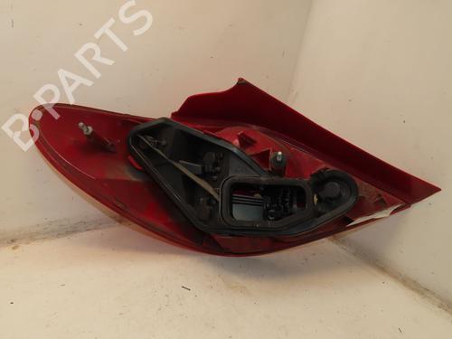Højre baglygte PEUGEOT 207 (WA_, WC_) 1.4 16V (95 hp) 28309837