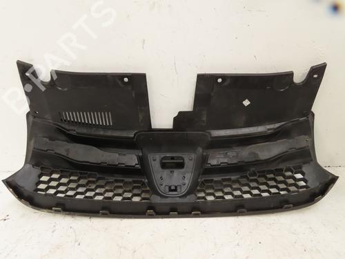 Grill DACIA SANDERO II TCe 90 (B8M1, B8MA, B8AC) (90 hp) 28050999