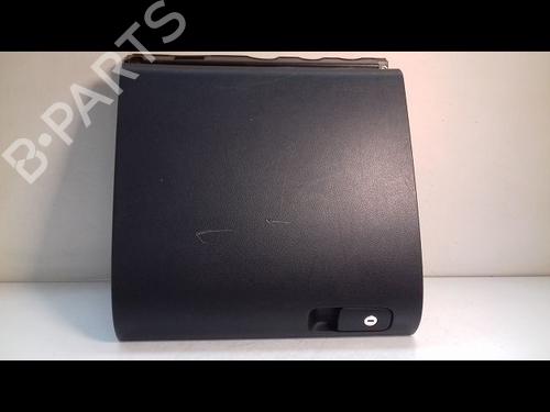 Used Glove box VW TIGUAN (5N_) 2.0 TDI 4motion (140 hp) 9733950