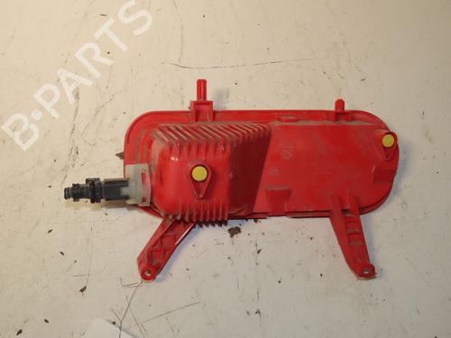 Feu de pare-chocs arrière gauche PEUGEOT 5008 (0U_, 0E_) 1.6 HDi (112 hp) 32100019