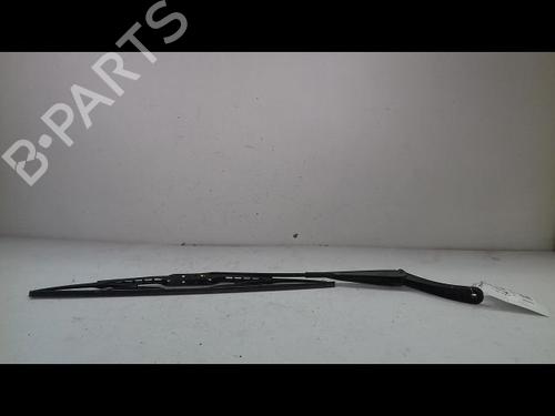 Used Front windshield wiper arm DACIA SANDERO 1.4 MPI LPG (72 hp) 23065406