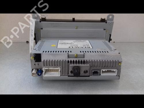 Used Radio Radio RENAULT CLIO IV (BH_) 1.5 dCi 90 (90 hp) 8988867 8988867