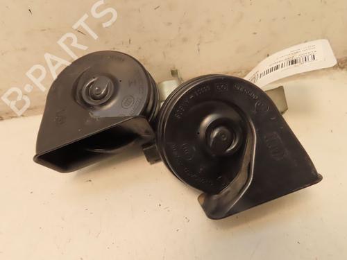 Used Horn VOLVO V60 I (155) D4 (181 hp) 30950809