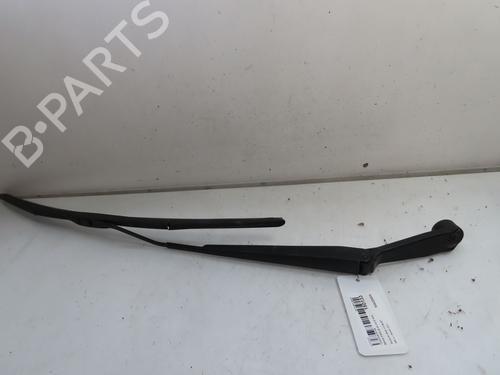 Used Front windshield wiper arm SUZUKI SX4 S-Cross (JY) 1.0 (AKK 310) (111 hp) 22811714
