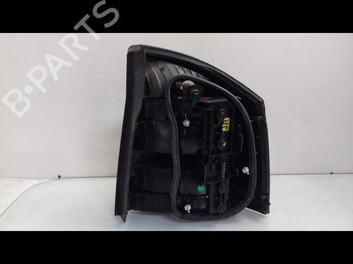 left-taillight-opel-vectra-c-gts-z02-2002-2003-2004-2005-2006-2007-2008-2009-23153525 main image