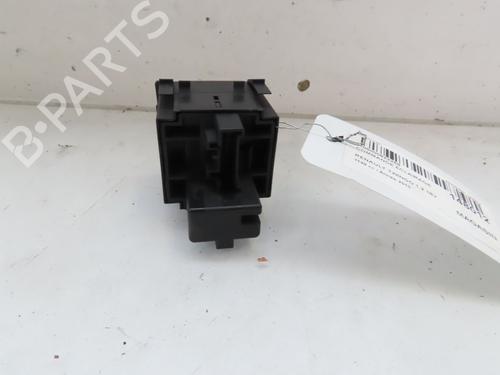 Commande de phare RENAULT TWINGO II (CN0_) 1.2 16V (CN0K, CN0V, CN0A) (76 hp) 20077760