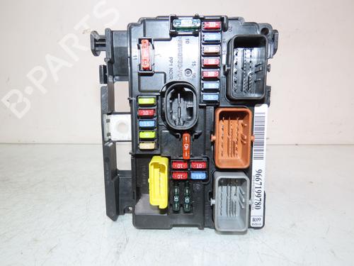 Used Fuse box PEUGEOT 207 (WA_, WC_) 1.4 HDi (68 hp) 24832538