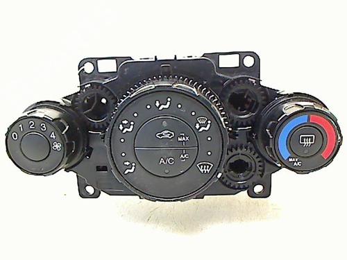 Used Climate control FORD FIESTA VI (CB1, CCN) 1.4 TDCi (70 hp) 8976813