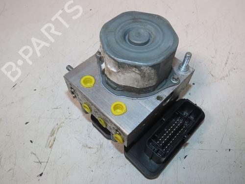 Used ABS pump RENAULT KADJAR (HA_, HL_) 1.6 dCi 130 4x4 (HLA4) (130 hp) 31302302