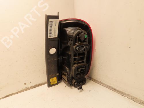 Feu arrière gauche DACIA DUSTER (HS_) 1.5 dCi (HSMC) (107 hp) 31935553