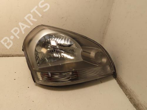 Used Right headlight HYUNDAI TUCSON (JM) 2.0 CRDi All-wheel Drive (140 hp) 30189295