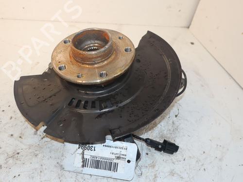Used Left front steering knuckle Left front steering knuckle RENAULT CAPTUR II (HF_) TCe 90 (HFM6) (91 hp) 33947182 33947182