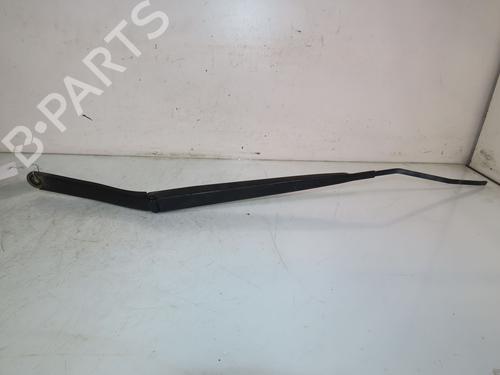 Used Front windshield wiper arm RENAULT CLIO IV (BH_) 1.6 RS Trophy (BHJ4, BHJ6) (220 hp) 25480323