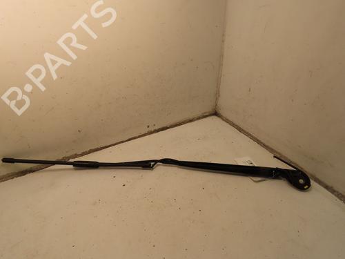 Used Front windshield wiper arm CITROËN C4 CACTUS 1.6 BlueHDi 100 (99 hp) 32179385