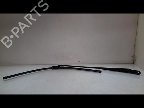 Used Front windshield wiper arm PEUGEOT 5008 (0U_, 0E_) 1.6 HDi (112 hp) 14894674