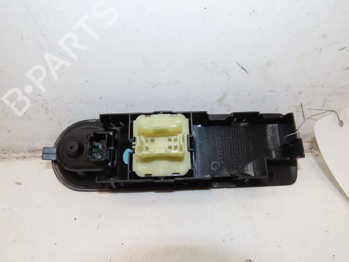 Used Left front window switch RENAULT CLIO IV (BH_) 1.5 dCi 90 (90 hp) 30953538