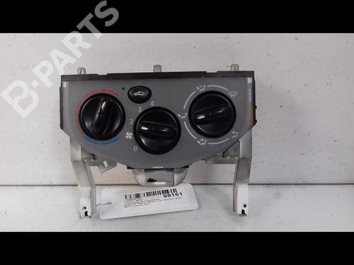 Used Climate control RENAULT TRAFIC II Van (FL) 1.9 dCi 80 (FL0B) (82 hp) 8981330