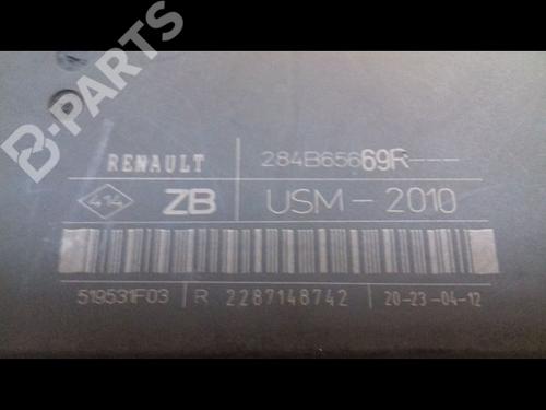 Used Fuse box RENAULT KANGOO / GRAND KANGOO II (KW0/1_) 1.5 dCi 90 (KW05, KW08, KW0G, KW11) (90 hp) 11755407