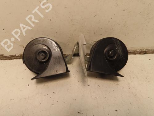 Used Horn Horn VOLVO V40 Cross Country (526) D2 (120 hp) 32715217 32715217