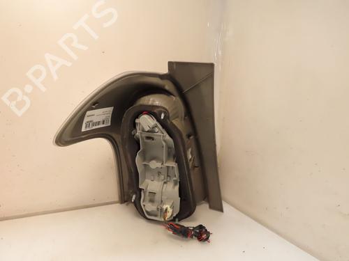Used Right taillight TOYOTA COROLLA Verso (ZER_, ZZE12_, R1_) 2.2 D-4D (AUR10_, AUR10R) (136 hp) 26968580