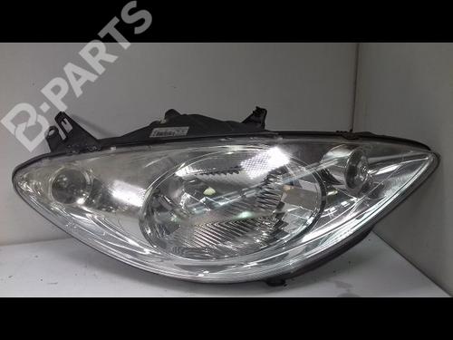 Used Right headlight PEUGEOT 1007 (KM_) 1.4 HDi (68 hp) 8997189