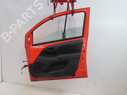 right-front-door-toyota-aygo-_b4_-2014-31576116 main image