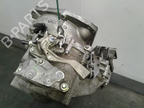 Gearbox OPEL VECTRA C GTS (Z02) 1.9 CDTI (F68) | BP8986753M3 