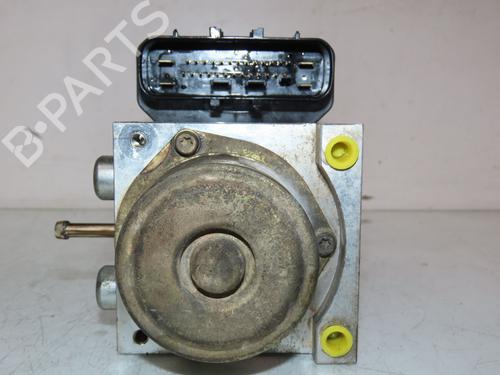 Used ABS pump NISSAN X-TRAIL I (T30) 2.2 dCi 4x4 (136 hp) 24920192