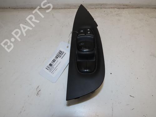 Used Left front window switch NISSAN QASHQAI II (J11, J11_) 1.2 DIG-T (115 hp) 33137564