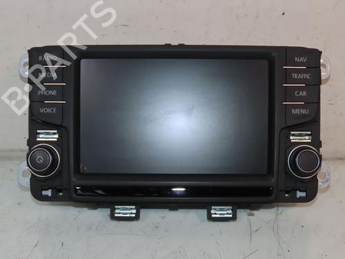 Used Radio VW POLO V (6R1, 6C1) 1.2 TSI 16V (90 hp) 22693582