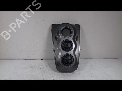 Used Climate control TOYOTA YARIS (_P9_) 1.4 D-4D (NLP90_, NLP90R) (90 hp) 8995990