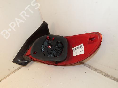 Fanale posteriore sinistro PEUGEOT 206+ (2L_, 2M_) 1.4 i (2LKFWA, 2MKFWA) (75 hp) 31283884